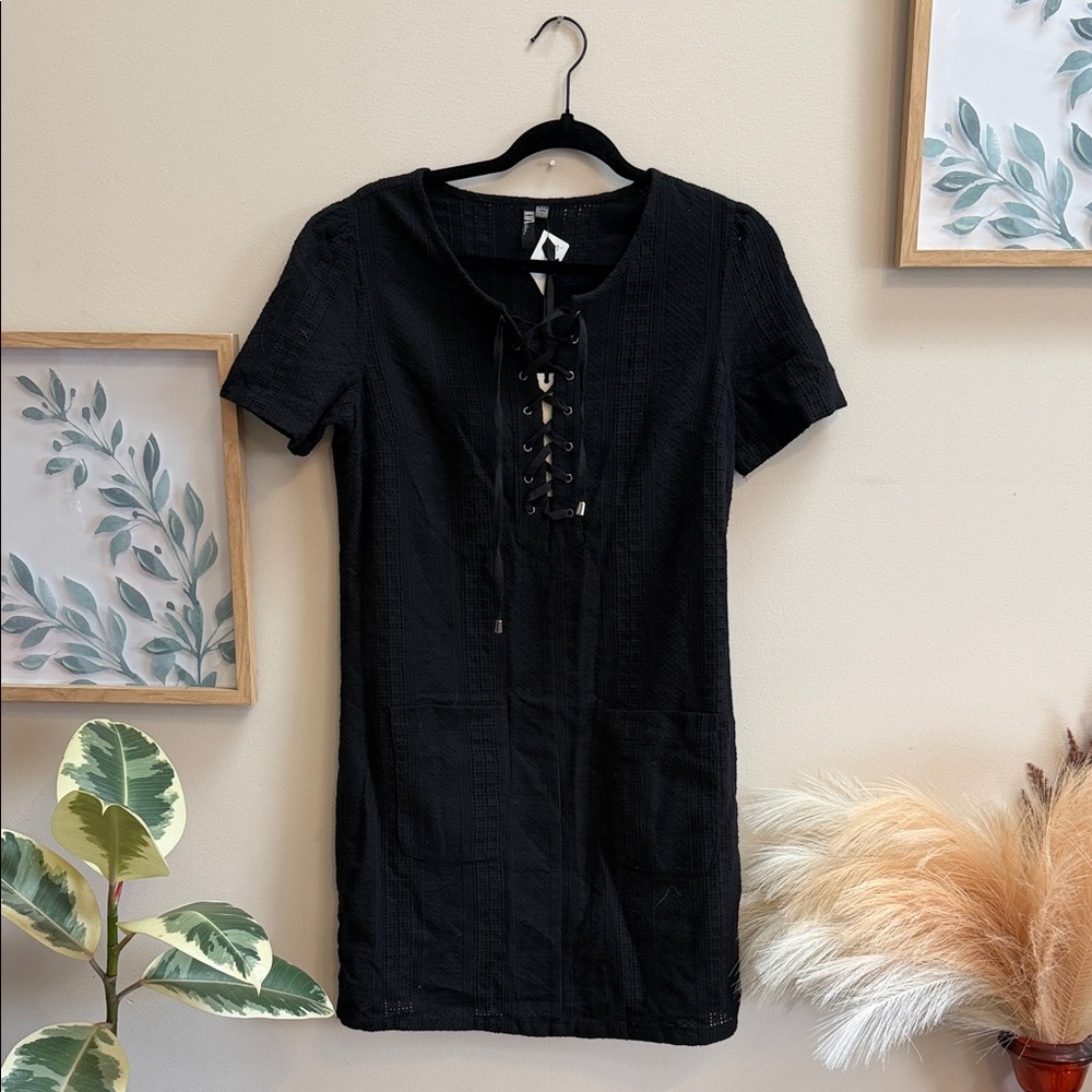 Kut from the Kloth Black Lace-Up Short Sleeve Mini Dress